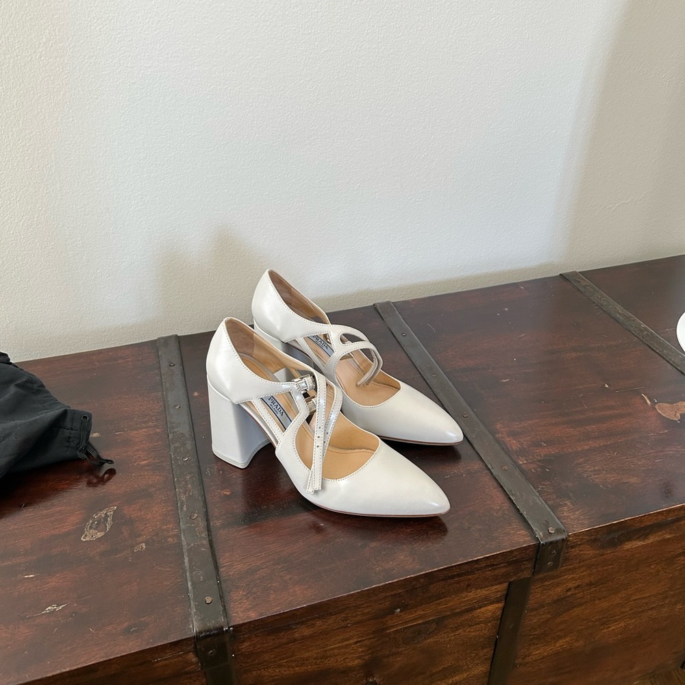 Prada Mary Jane’s SS’15 Grey Double Buckle Mary Jane Pump - used ONCE - Picture 11 of 16